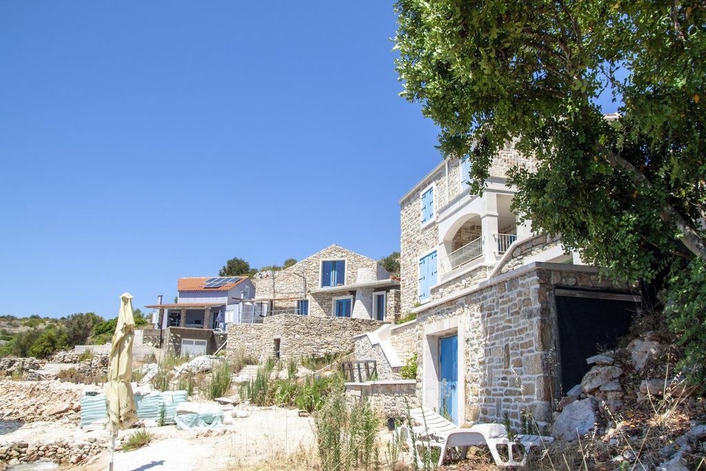 Vila Dominika Livakovića - 1
