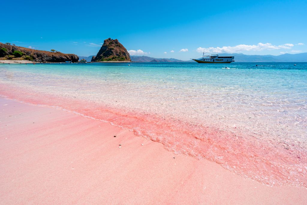 Pink Beach na Indoneziji