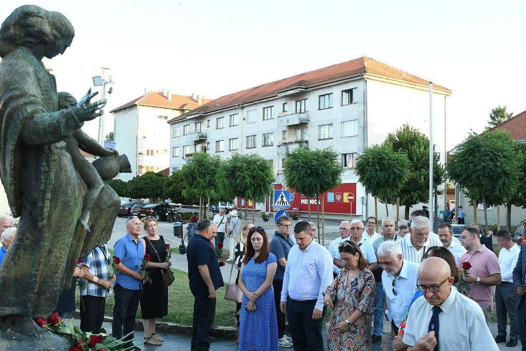 Komemoracija u Glini - 1