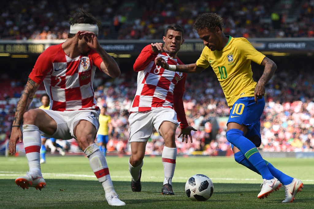 Neymar i Šime Vrsaljko (Foto: AFP)
