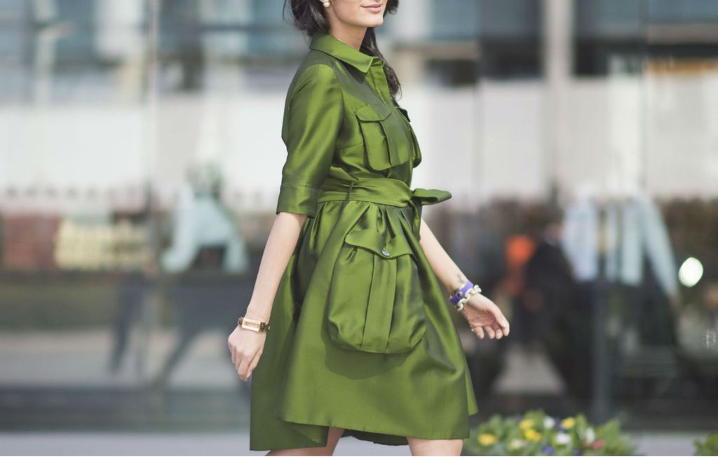 Žena u zelenoj haljini