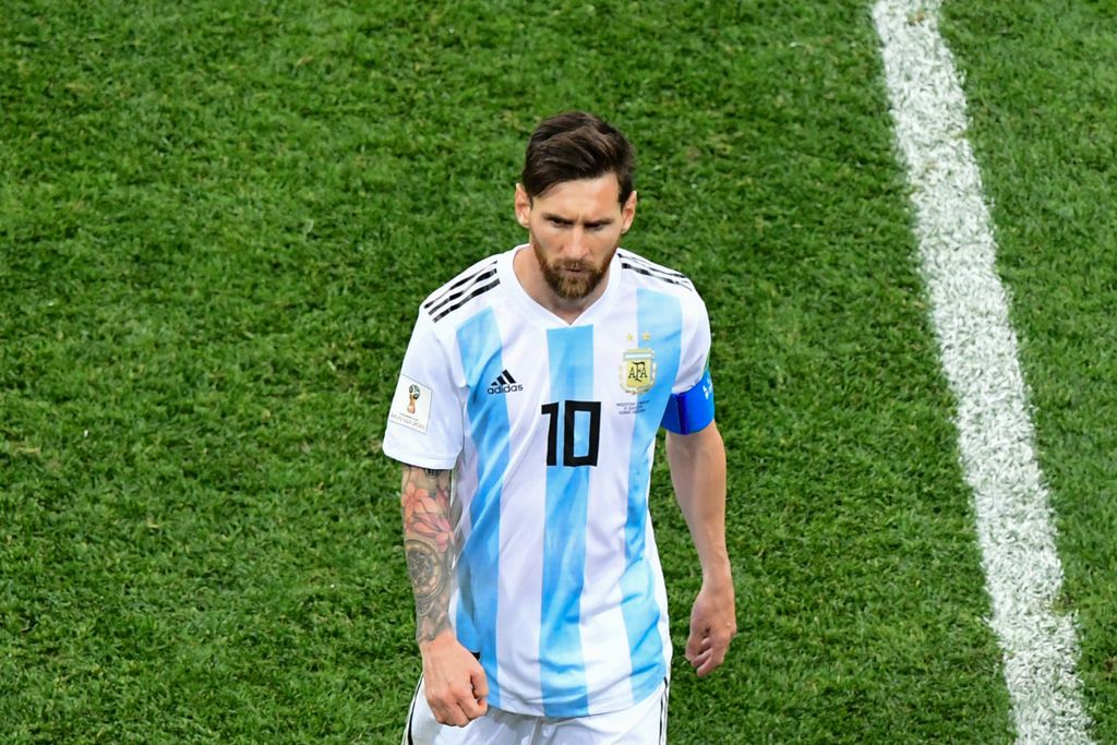 Messi razočaran napušta travnjak (Foto: AFP)
