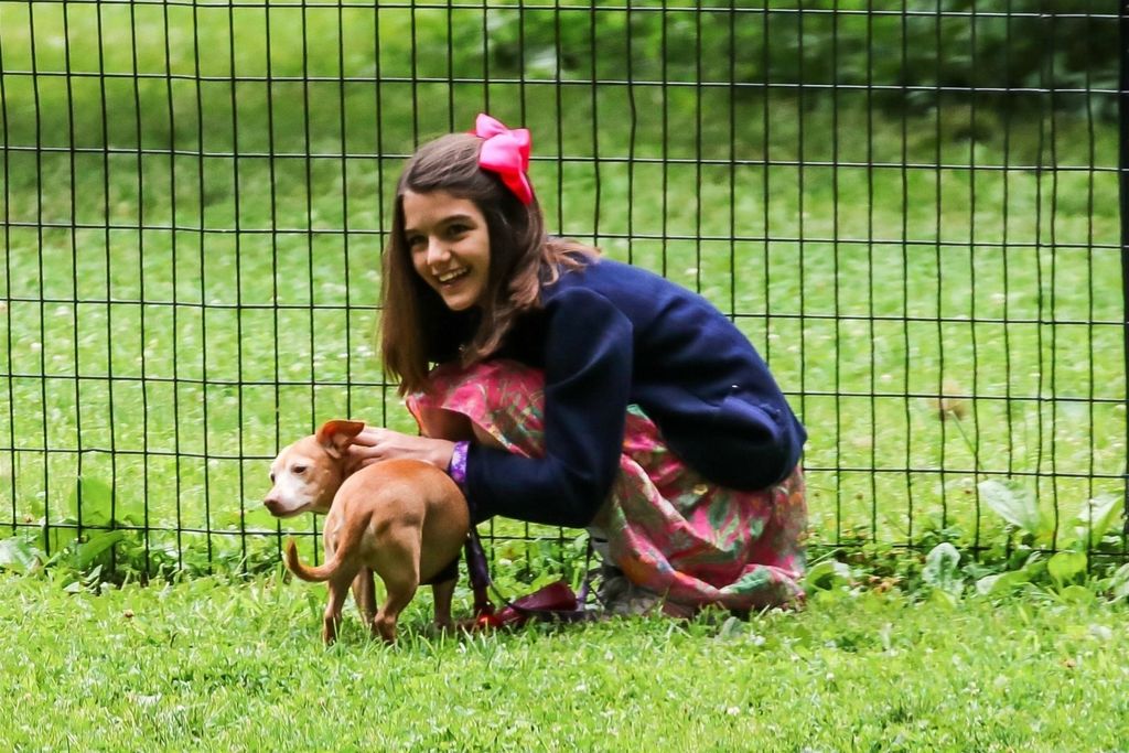 Suri Cruise u parku - 1