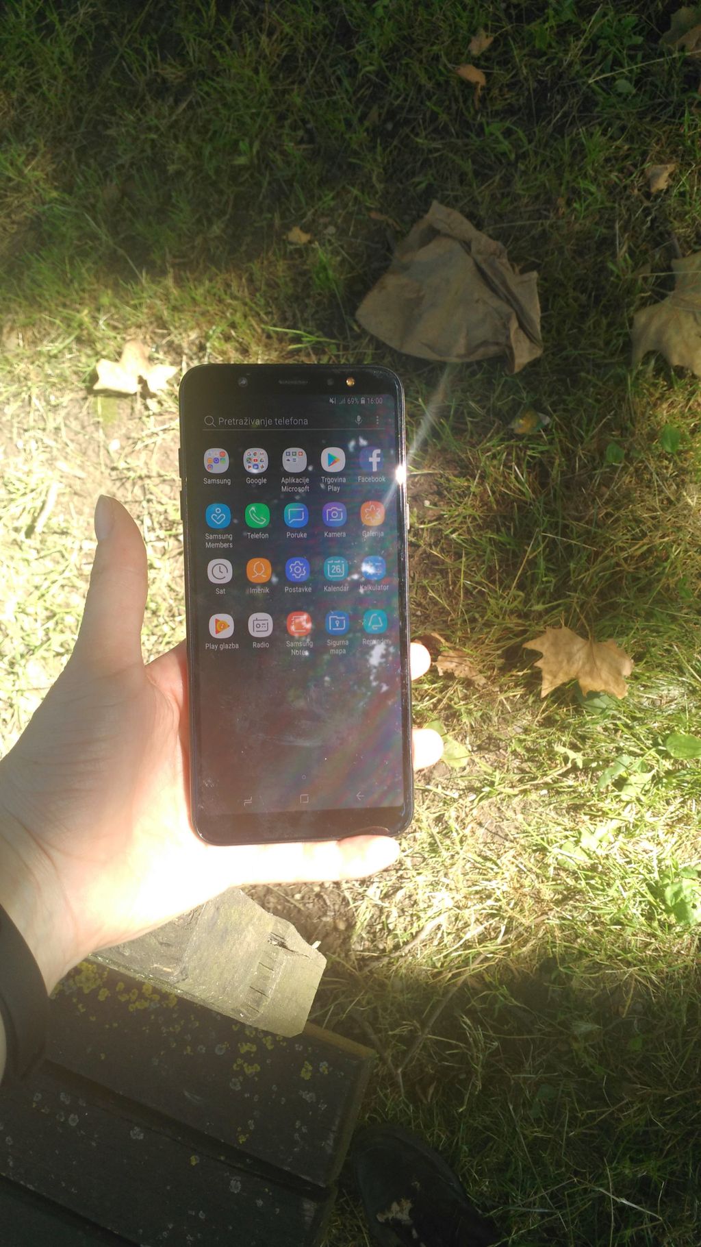 Samsung A6+ (Foto: Zimo)