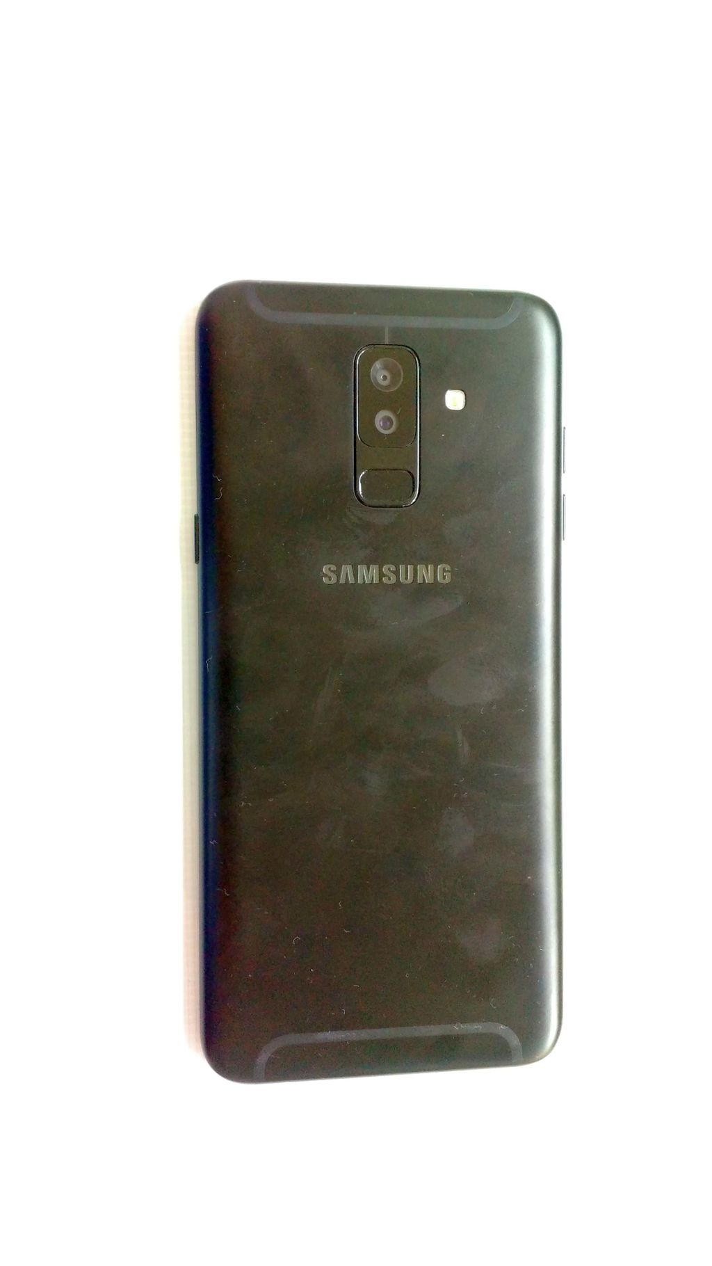 Samsung A6+ (Foto: Zimo)