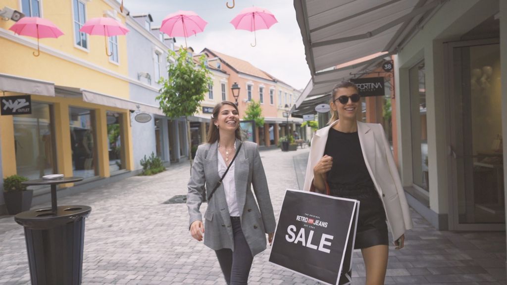 Uživajte u šopingu s frendicom