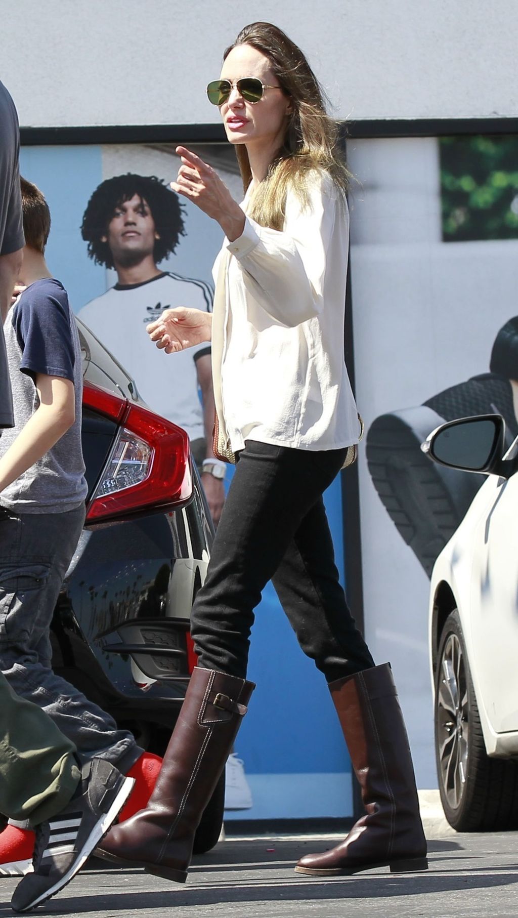 Angelina Jolie u čizmama do koljena - 2