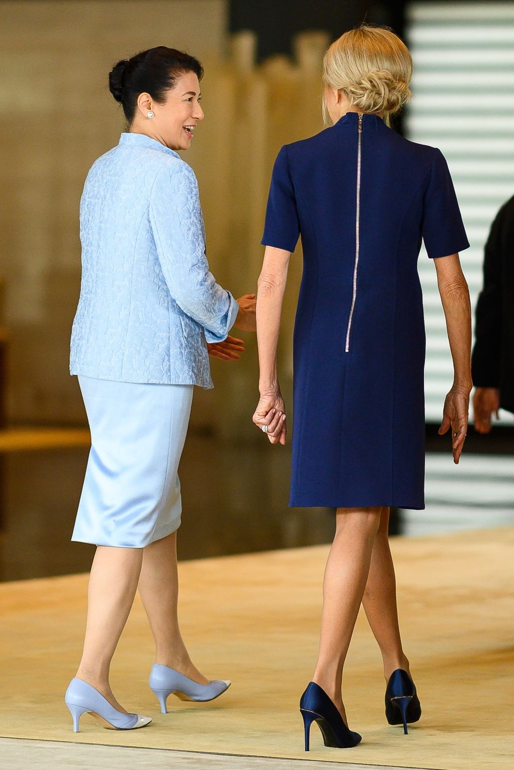 Brigitte Macron za posjet carskoj palači izabrala je tanke visoke potpetice