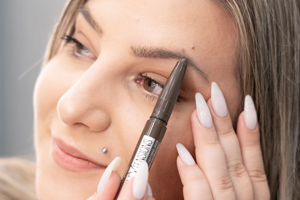 Proizvod se lako nanosi te je postojan tijekom cijelog dana