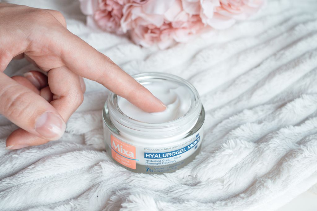 Mixa Hyalurogel Night noćna krema i maska za lice