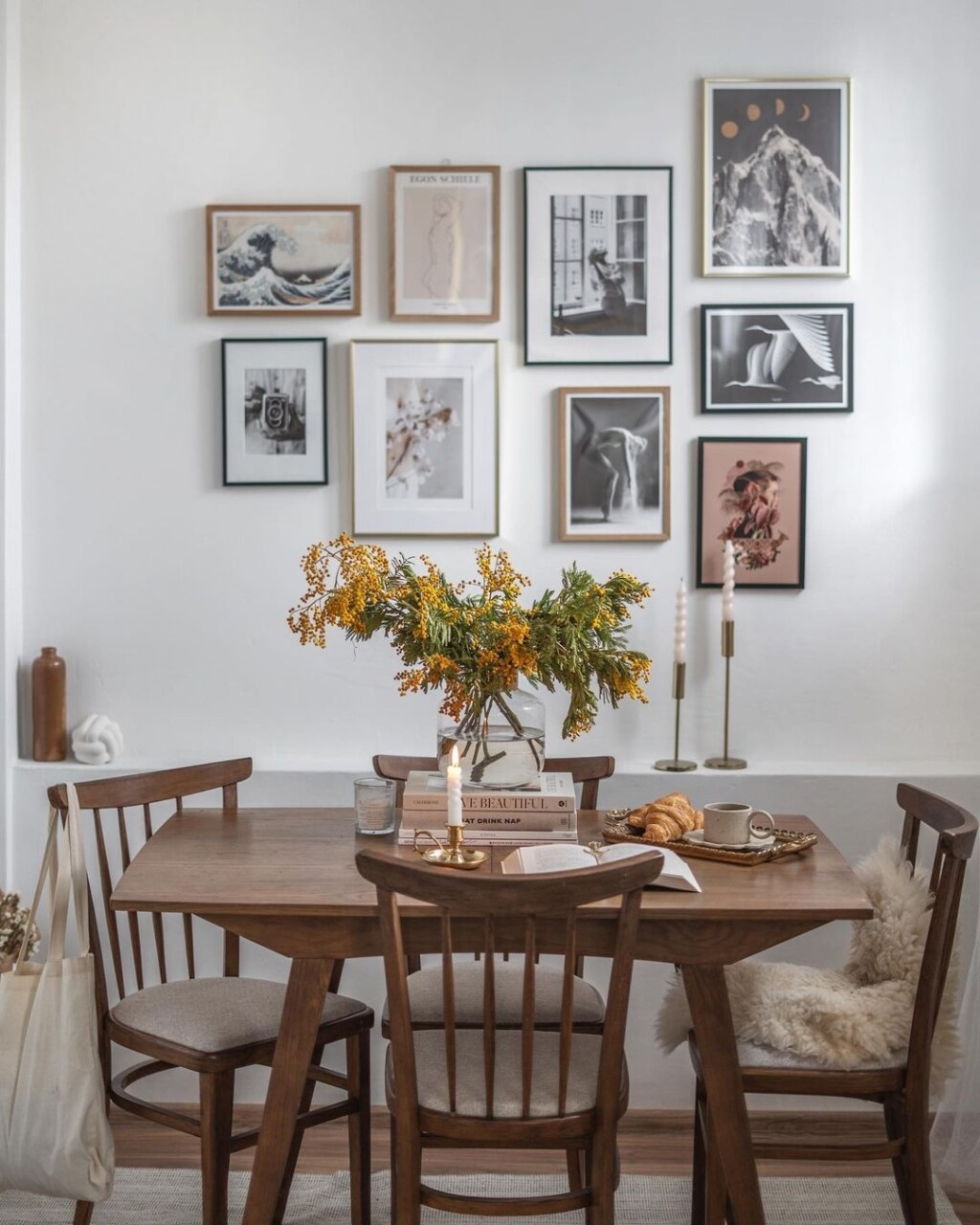 Adrianna je blagovaonicu uredila minimalistički