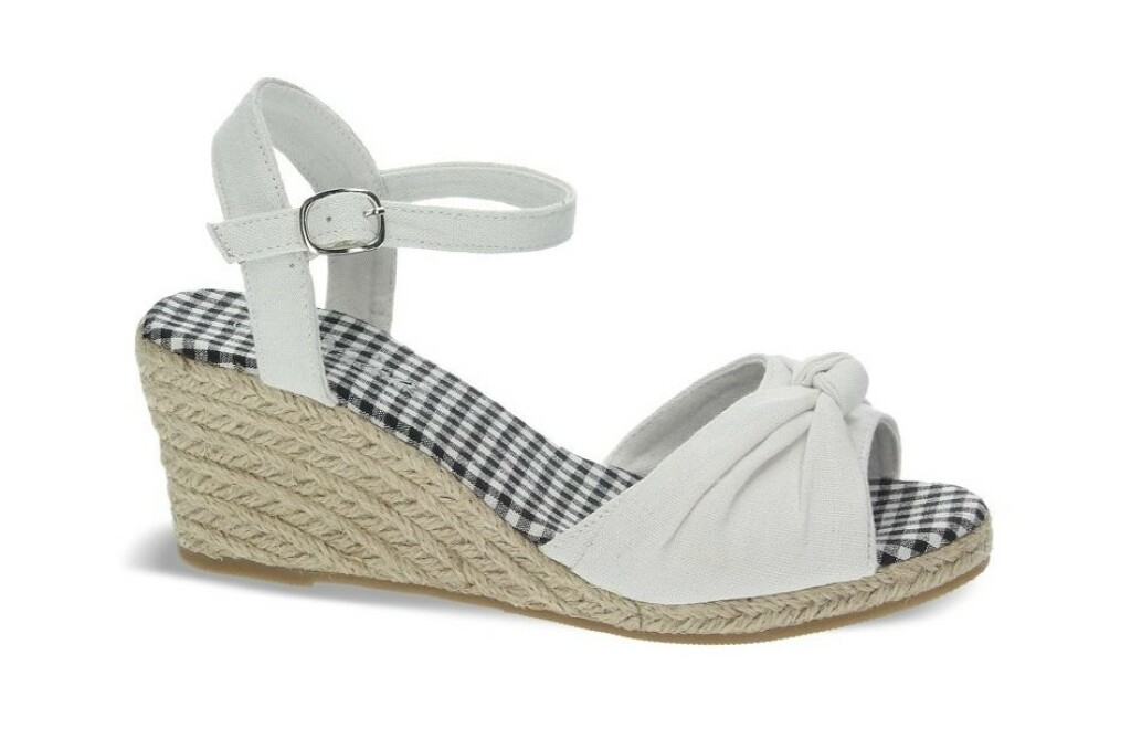 Planet obuća, 21,10 eura