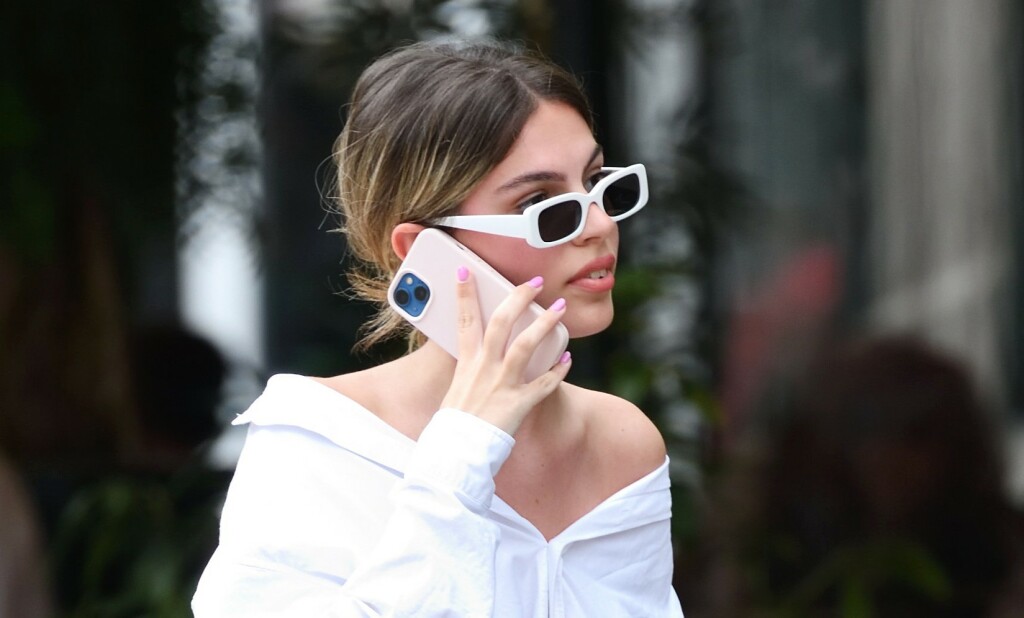 Ljepotica sa Zagrebačke špice u efektnim natikačama