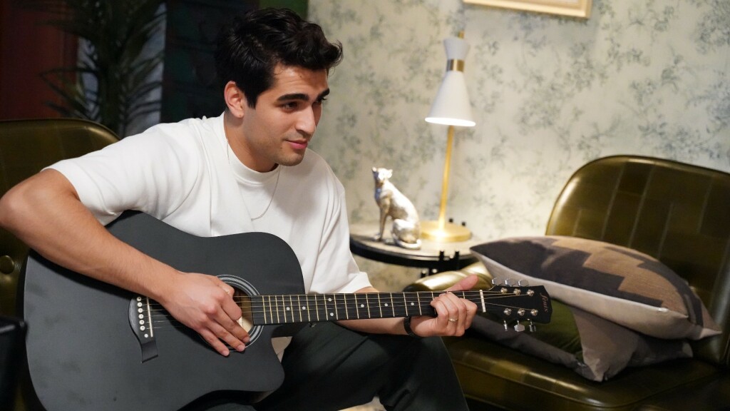 Mert Ramazan Demir na setu serije