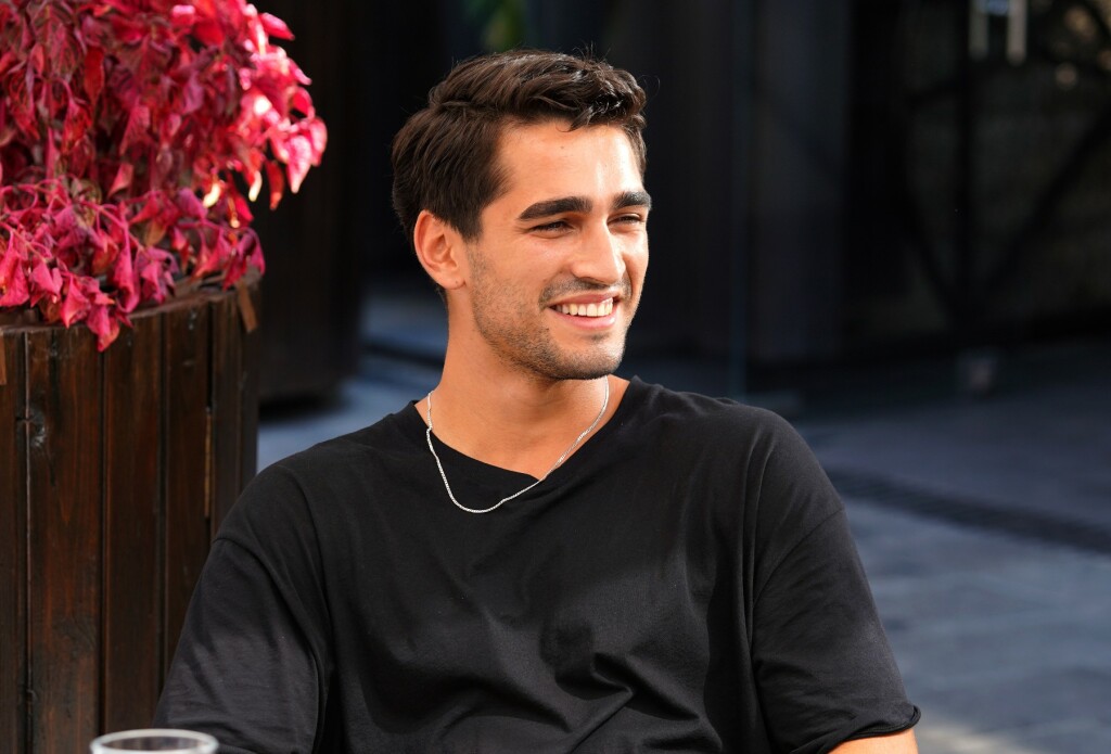 Mert Ramazan Demir na setu serije