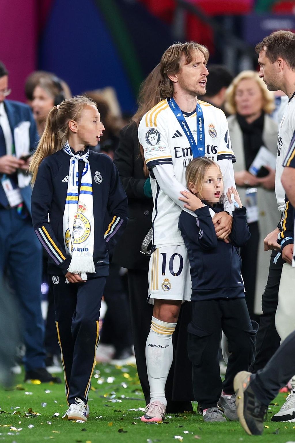 Luka Modrić s obitelji - 15