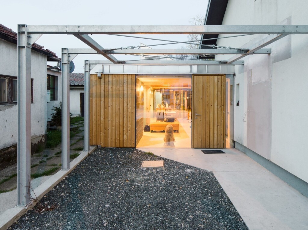 Kuća Nodi  Kuća Nodi autora Nikole Fabijanića i Jure Glasnovića