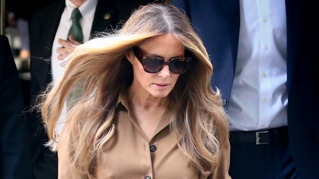 Melania Trump u Max Marinom kombinezonu i balerinkama Rogera Viviera - 5