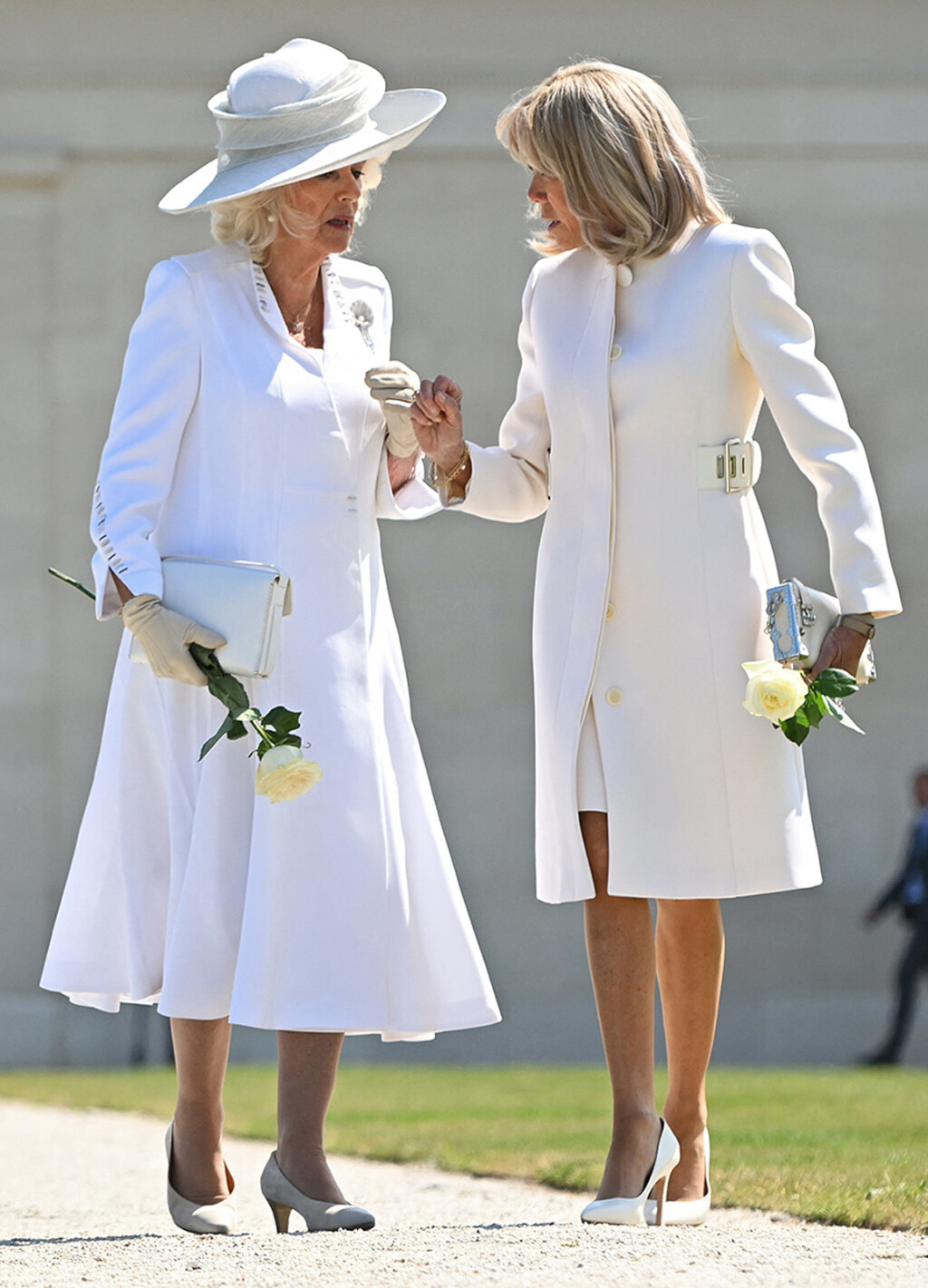 Brigitte Macron i kraljica Camilla susrele su se u Francuskoj - 7