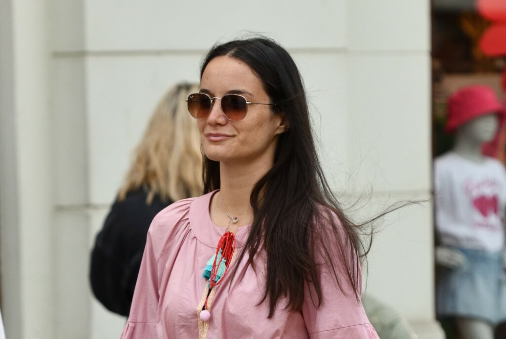 Šetnja Zagrebom u ružišastoj haljini i smeđim hit natikačama