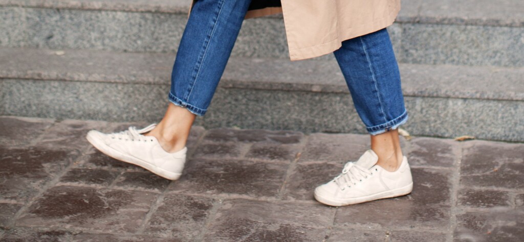 Bež tenisice mogu vizualno produžiti noge i cijelu figuru