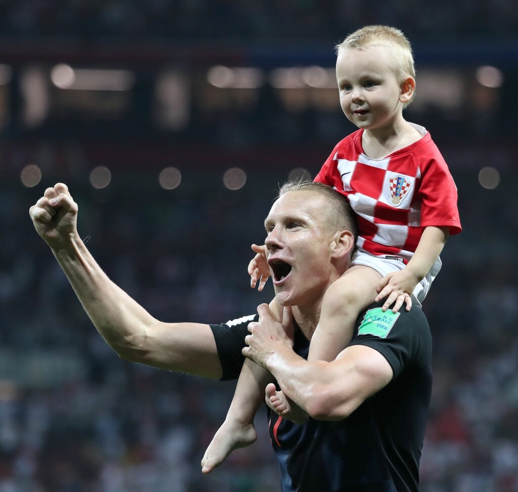 Domagoj Vida sa sinom Davidom na svjetskom prvenstvu 2018.