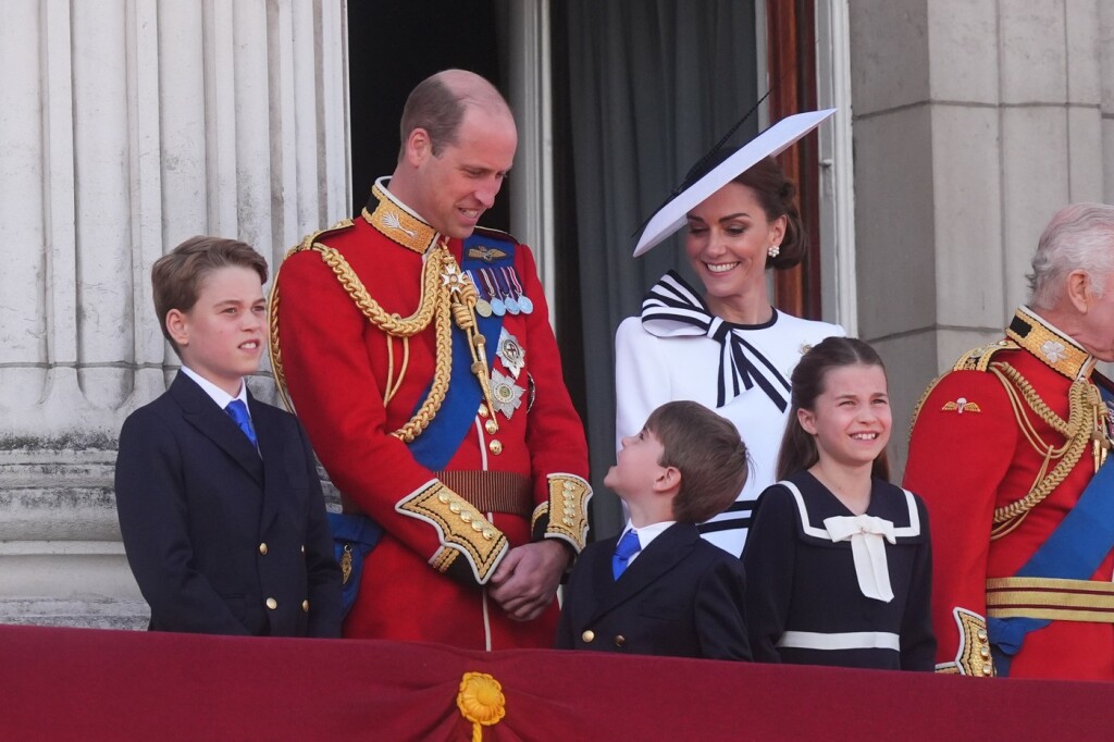 Catherine Middleton s obitelji na balkonu Buckinghamske palače