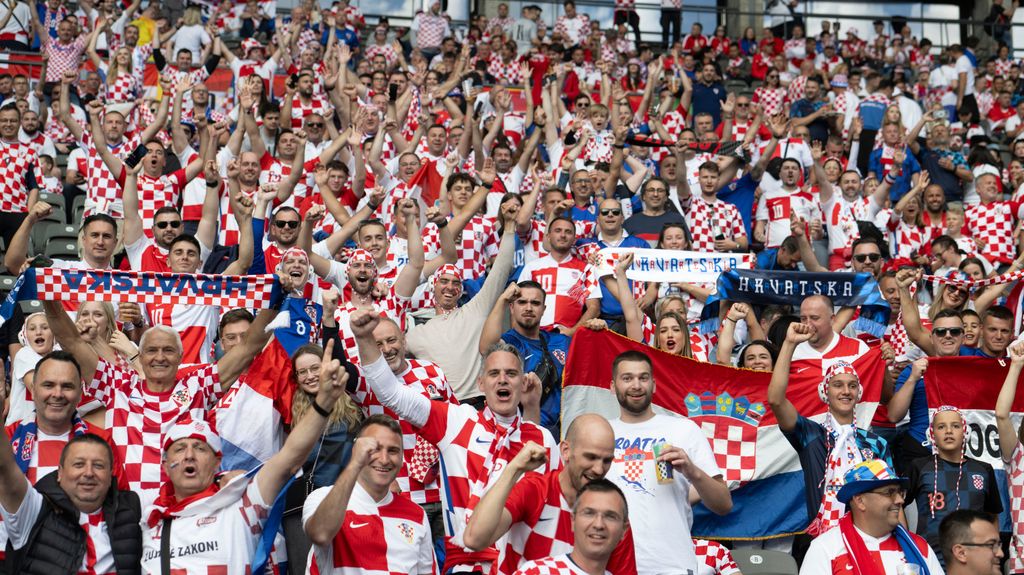 Hrvatski navijači na Olimpijskom stadionu