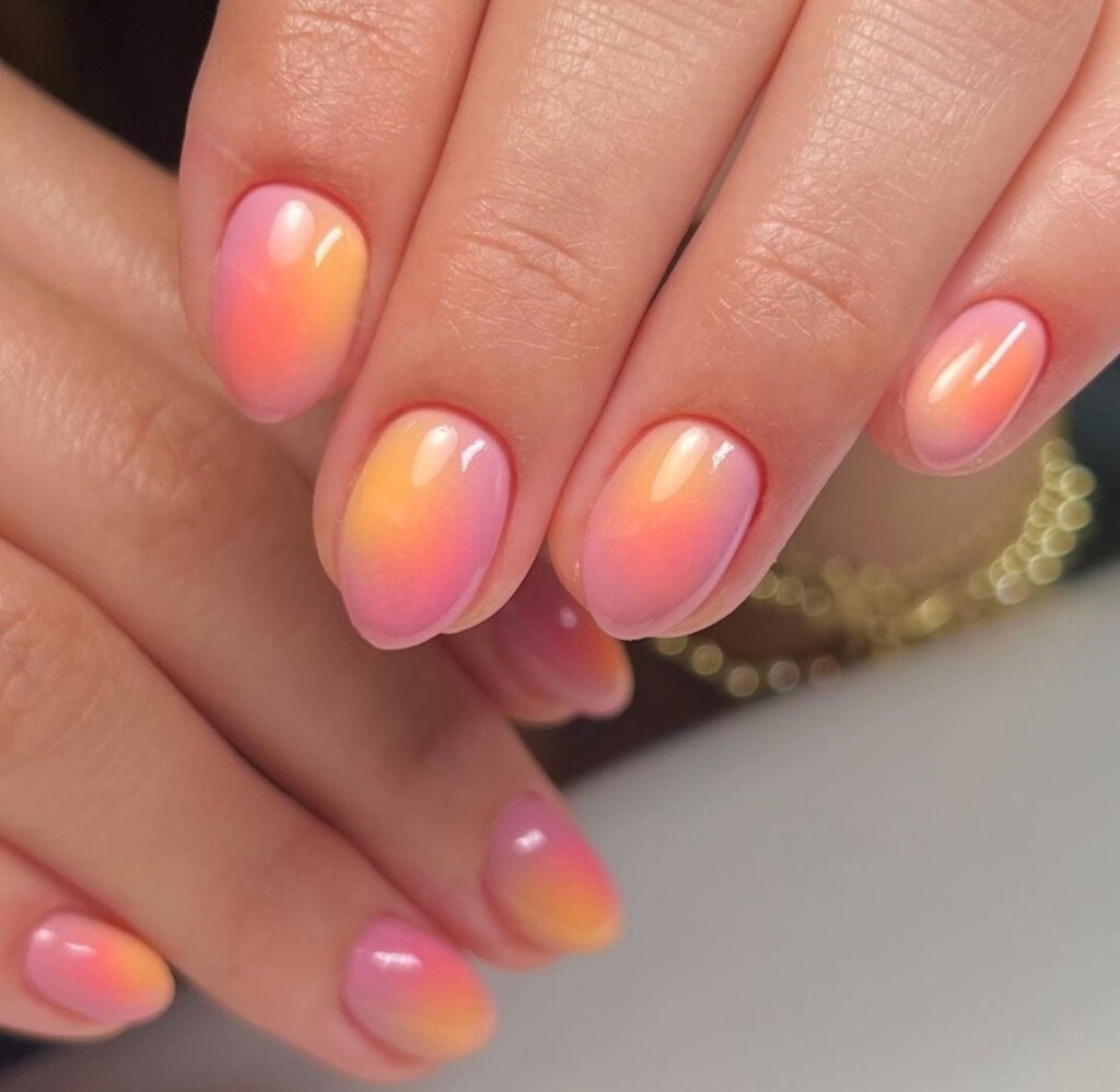 Zalazak sunca na noktima ljetni je hit