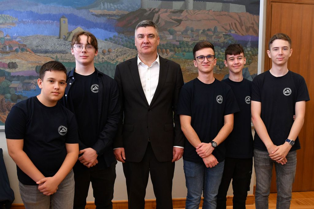 Roboti na Pantovčaku