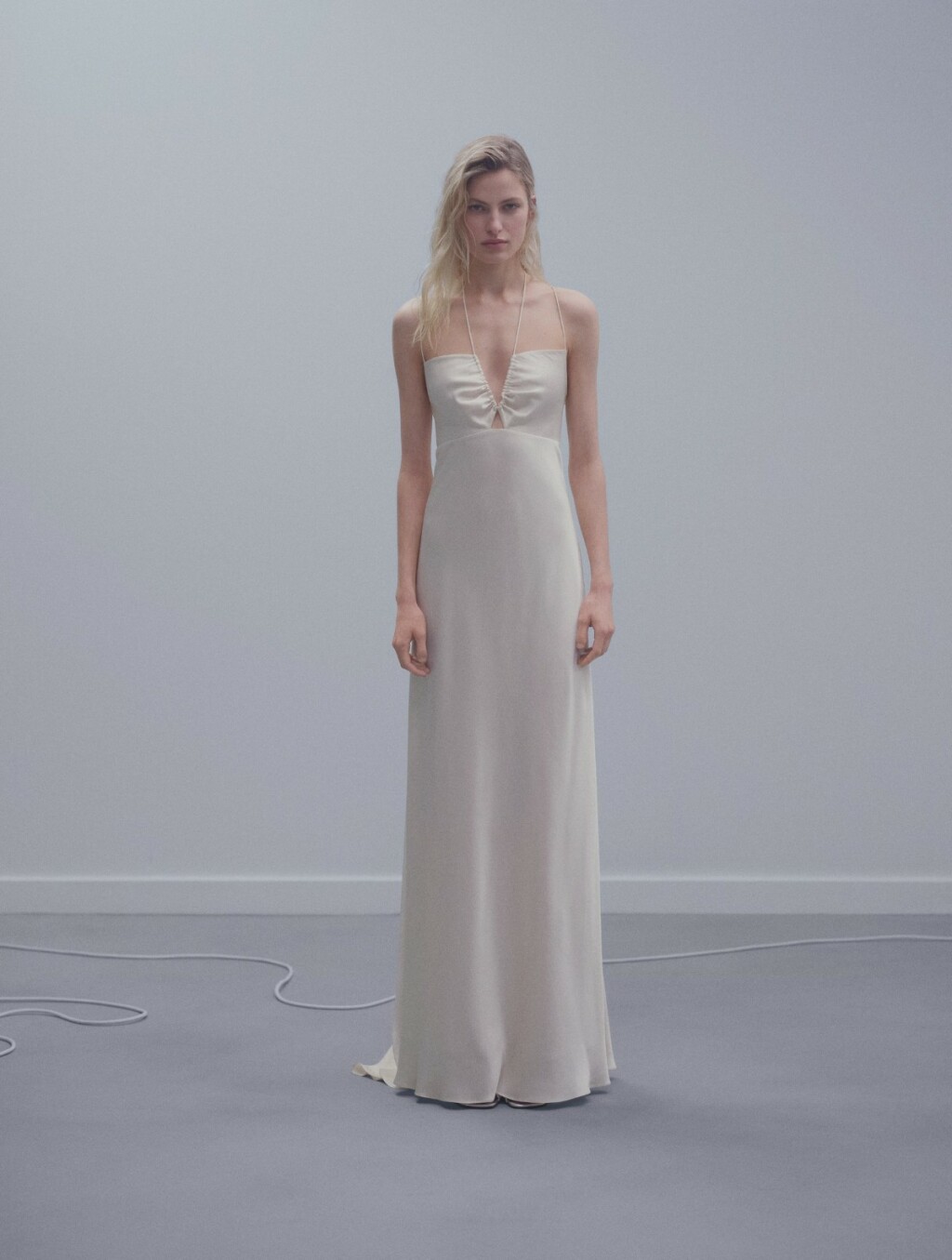 Mango, snižena s 240 na 139,99 eura