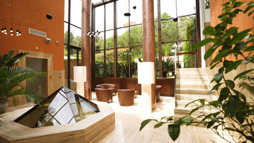 Boutique Hotel Alhambra je član Small Luxury Hotels of the World i Virtuosa.