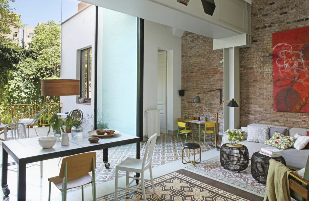 Terasa kuće usred grada sklonjena od pogleda