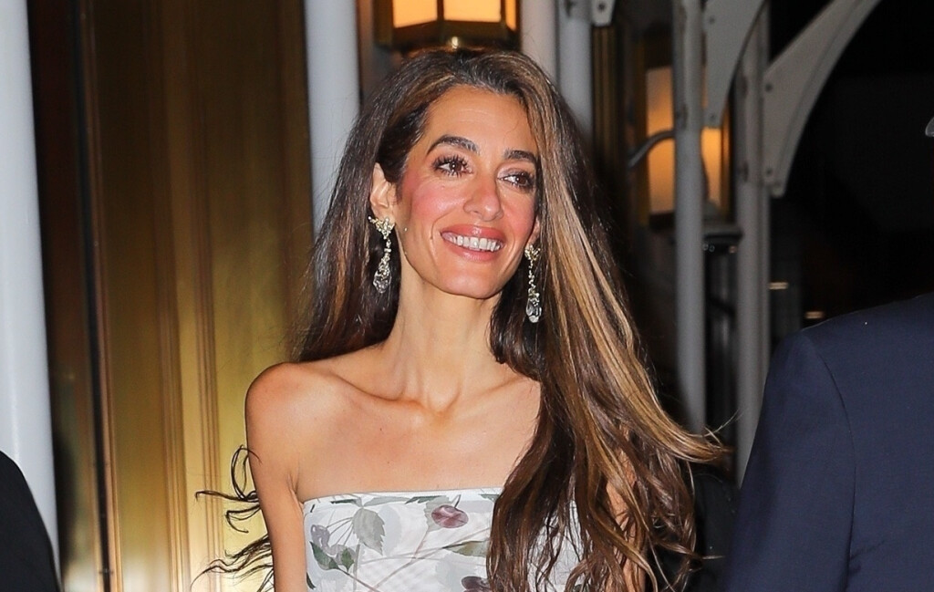 Amal Clooney u haljini s potpisom Stelle McCartney i prozirnim štiklama - 4