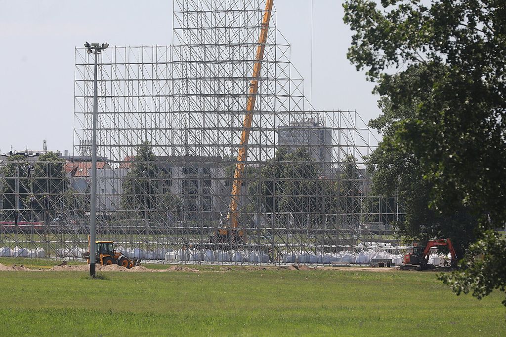 Pripreme pozornice za Thompsonov koncert na Hipodromu - 21