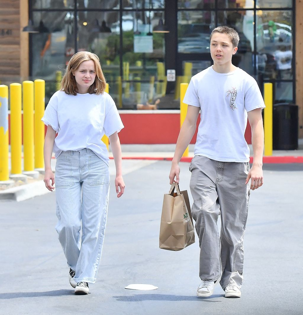 Vivienne i Knox Jolie-Pitt - 2
