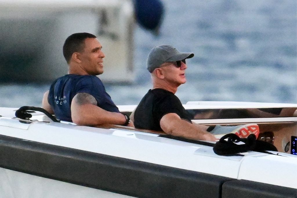 Tony Gonzalez, Lauren Sanchez i Jeff Bezos - 5