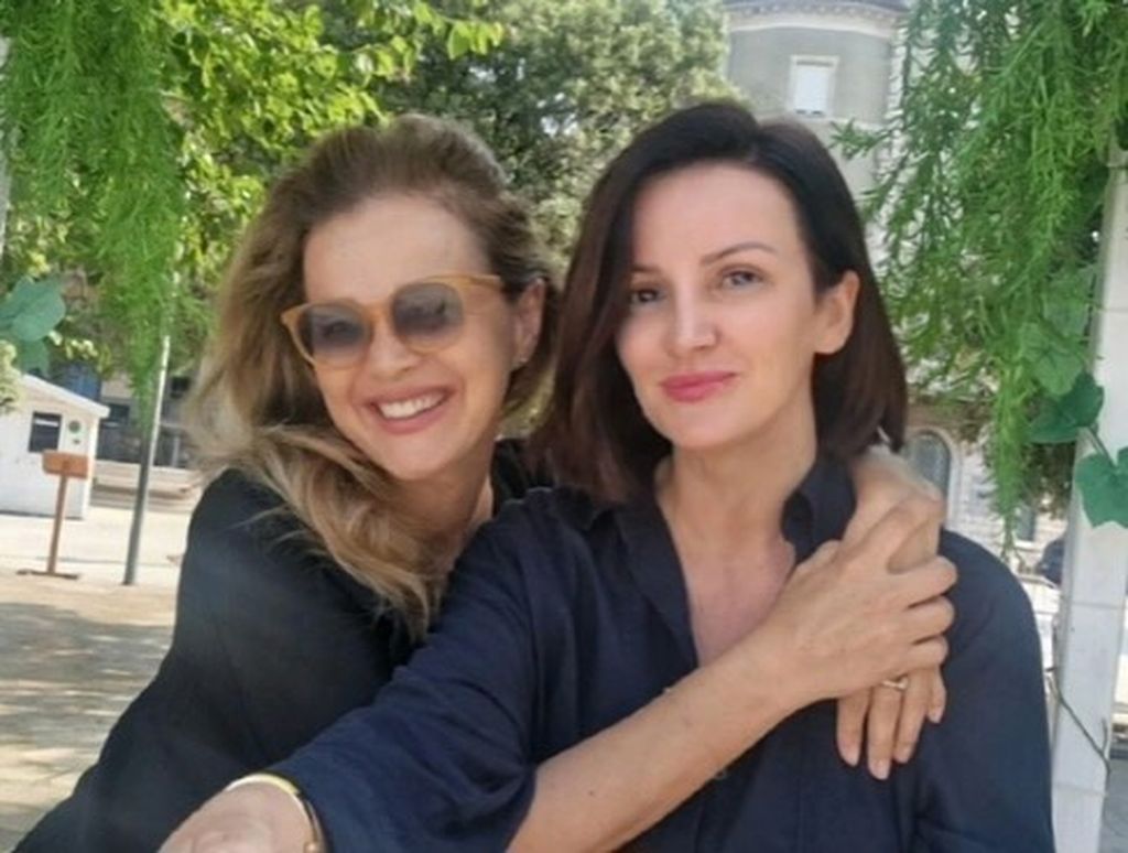 Sandra Bagarić i sestra Sanja - 4