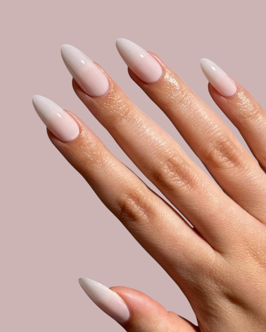 Bijela francuska manikura