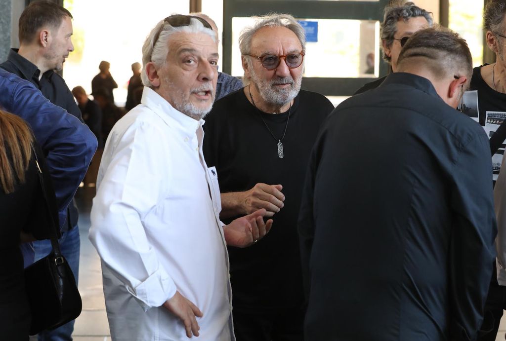 Ispraćaj Ivana Pika Stančića na Krematoriju, Vladimir Kočiš Zec