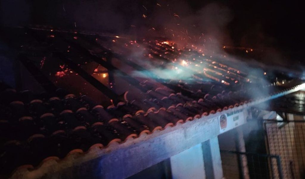 Požar u sinjskom hipodromu - 1