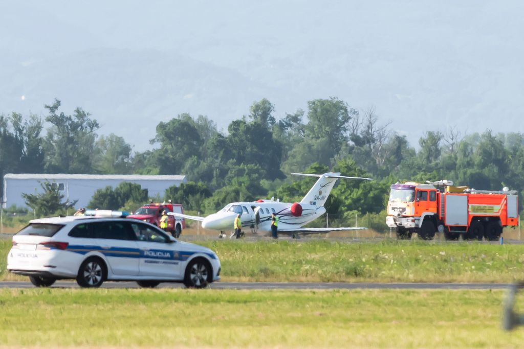 Prilikom slijetanja privatni zrakoplov Air Panonije, Cessna 525, prokliznula s piste - 3