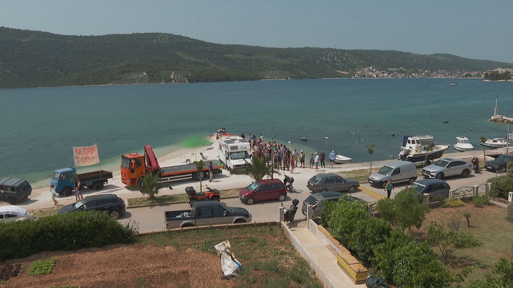 Prosvjed mještana Općine Marina - 2