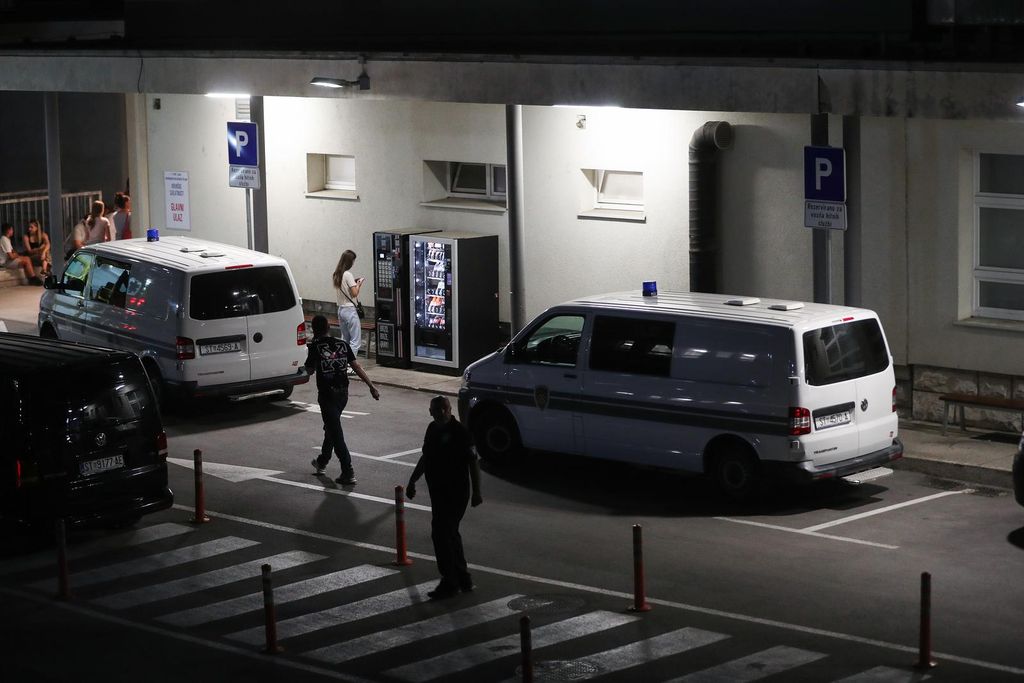 Zatvorenici su prevezeni u bolnicu