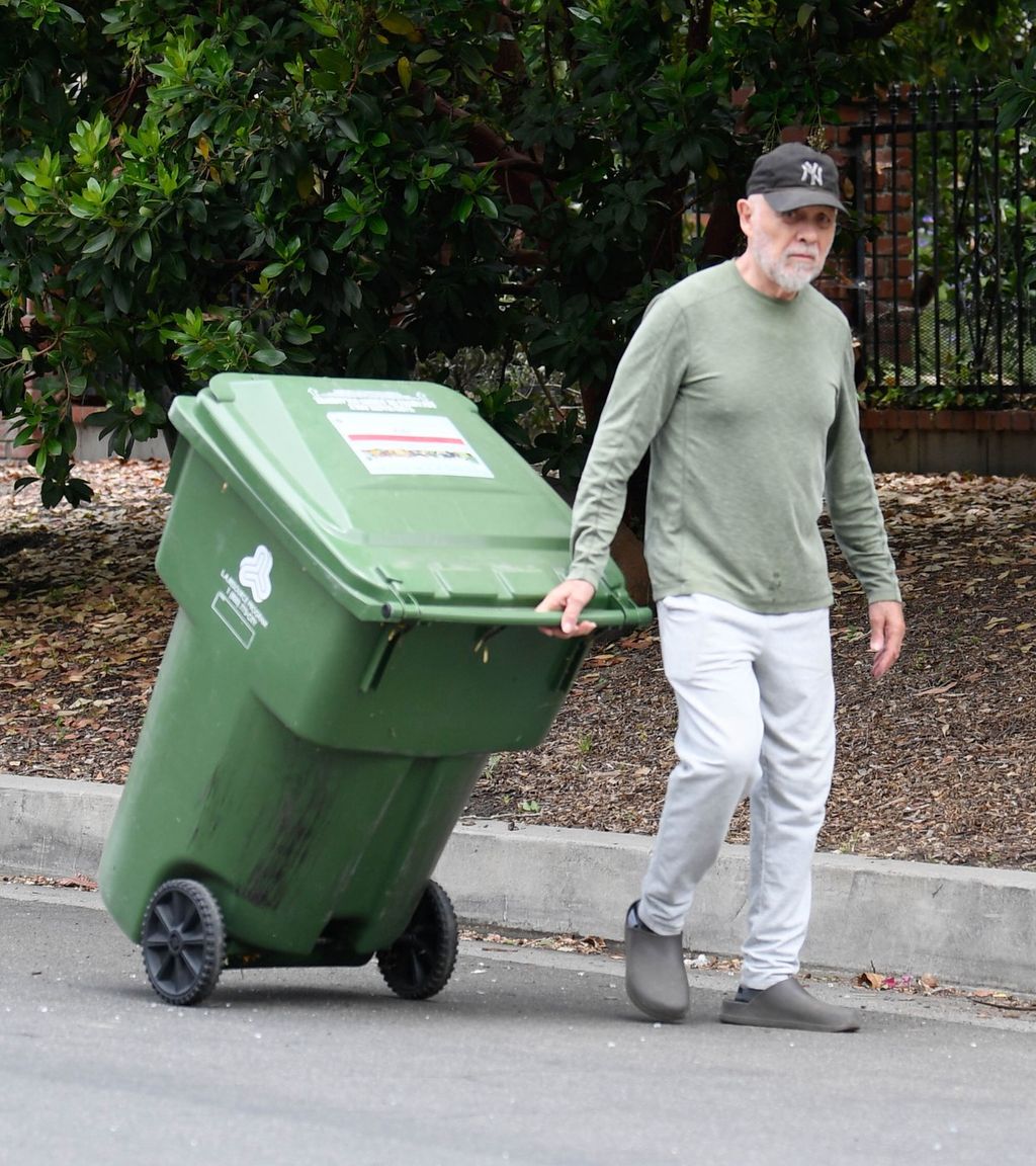 Hector Elizondo - 15