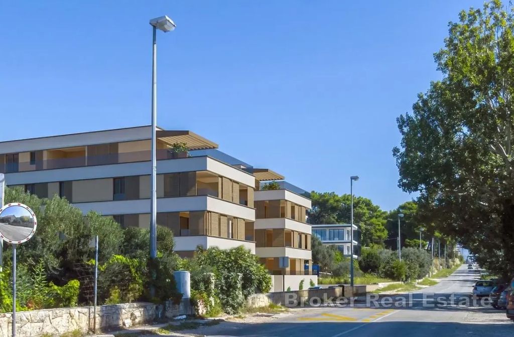 Luksuzni stanovi uz more u Kaštel Sućurcu