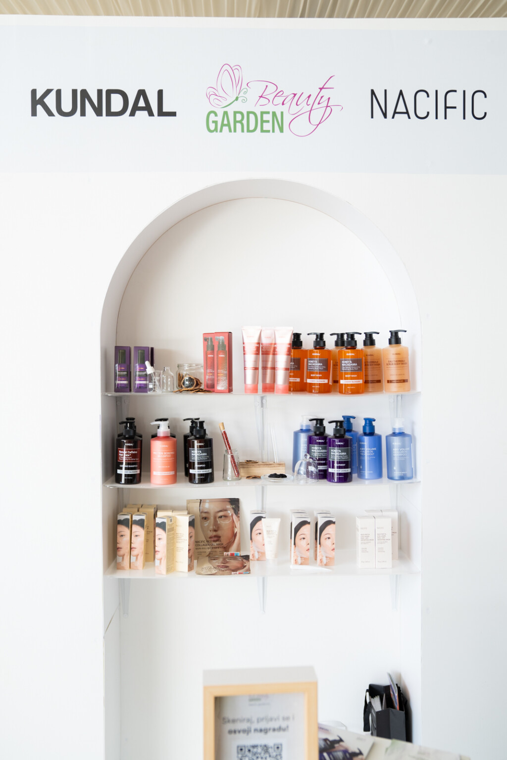 Rondo Mondo i njihov Beauty Garden predstavio nam je Nacific i Kundal