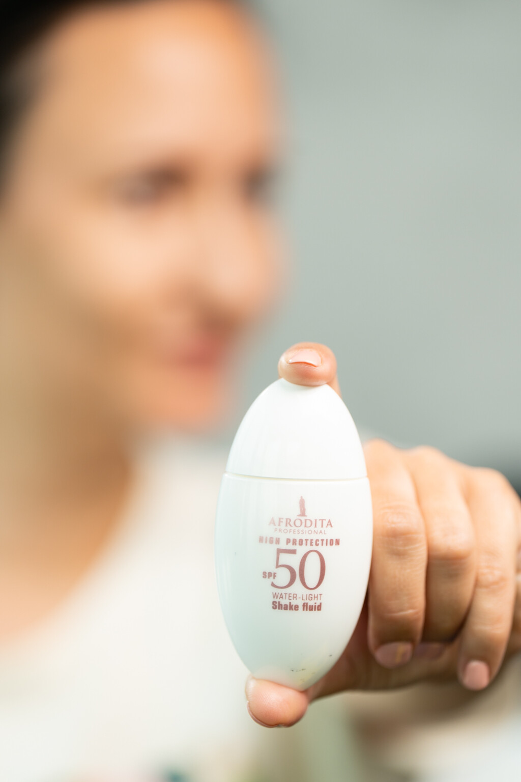 Afrodita Professional Shake Fluid SPF 50