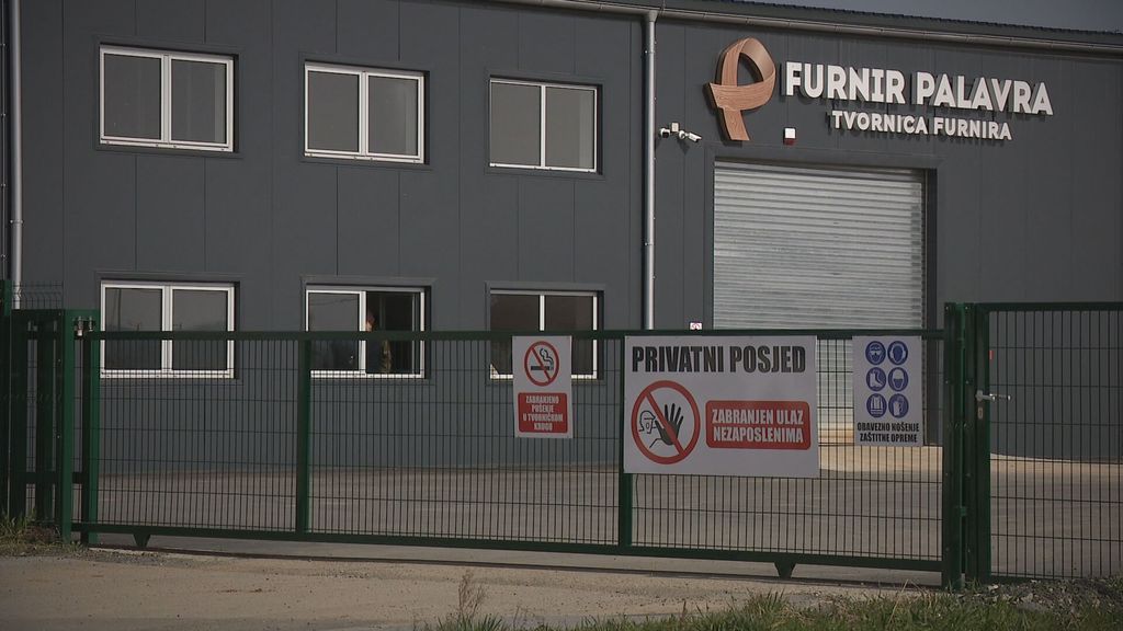 Provjereno: Petrinjska tvornica furnira - 1