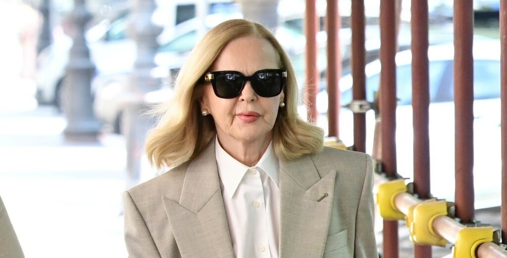 Jadranka Sloković u odijelu i natikačama 2025. - 1